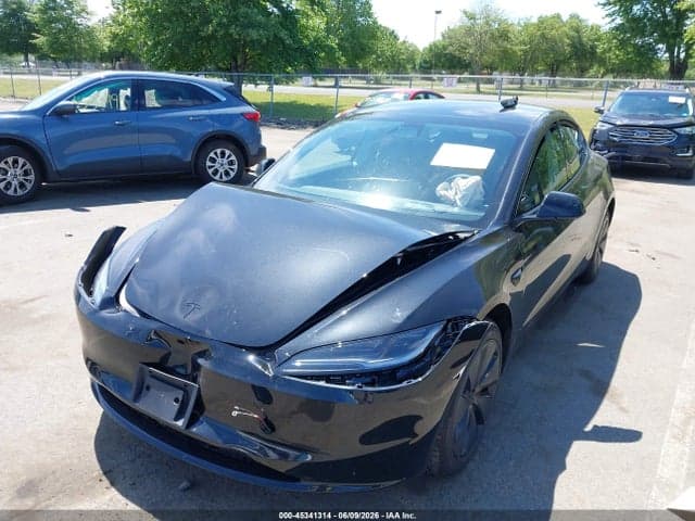 2026 TESLA MODEL 3 2