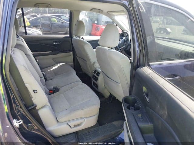 2017 HONDA PILOT EX 9