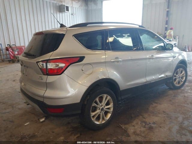 2018 FORD ESCAPE SE 4