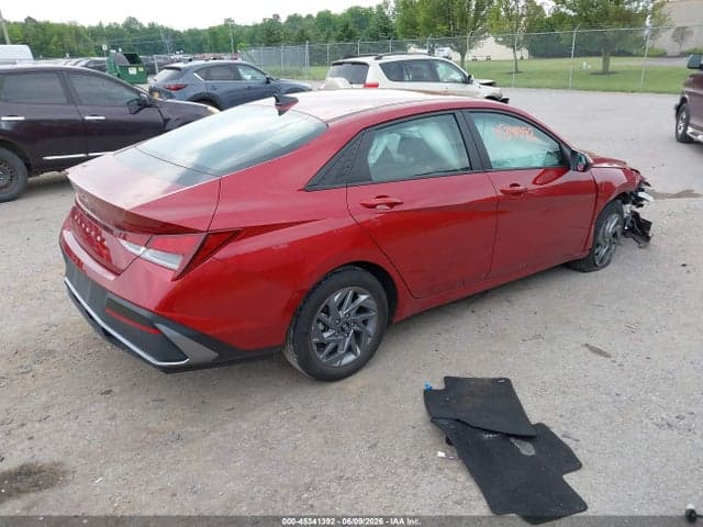 2024 HYUNDAI ELANTRA SEL 4