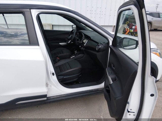 2019 NISSAN KICKS SR 5
