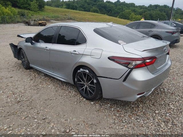 2021 TOYOTA CAMRY SE 3