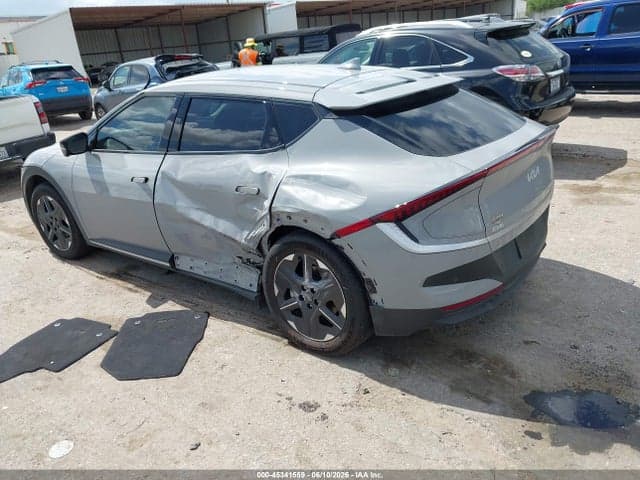 2025 KIA EV6 LIGHT LONG RANGE RWD 3
