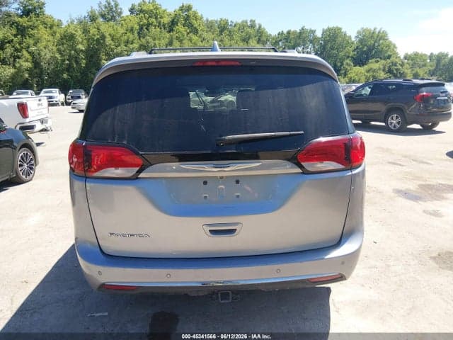 2019 CHRYSLER PACIFICA TOURING L PLUS 16