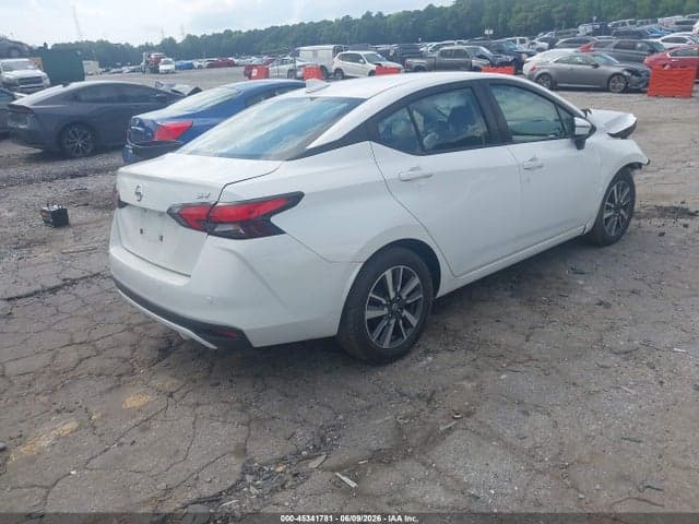2021 NISSAN VERSA SV XTRONIC CVT 4