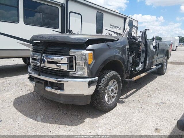 2017 FORD F-250 XLT 2