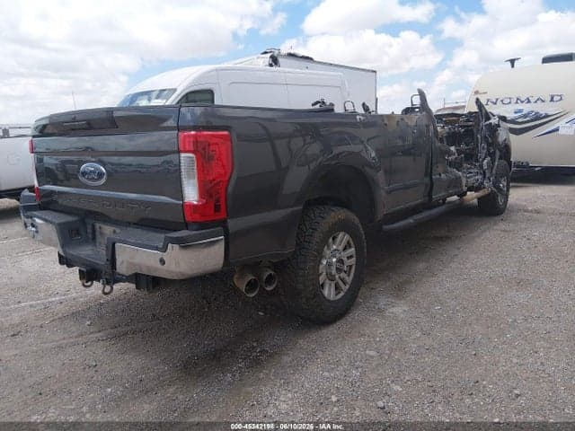 2017 FORD F-250 XLT 4