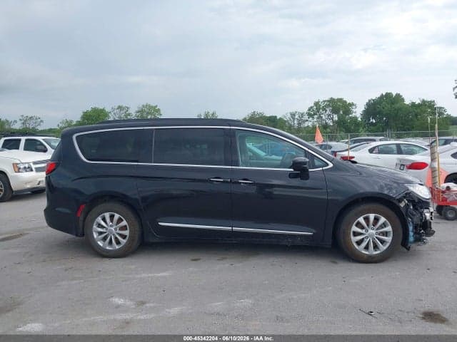 2017 CHRYSLER PACIFICA TOURING-L 13