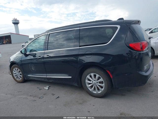 2017 CHRYSLER PACIFICA TOURING-L 14