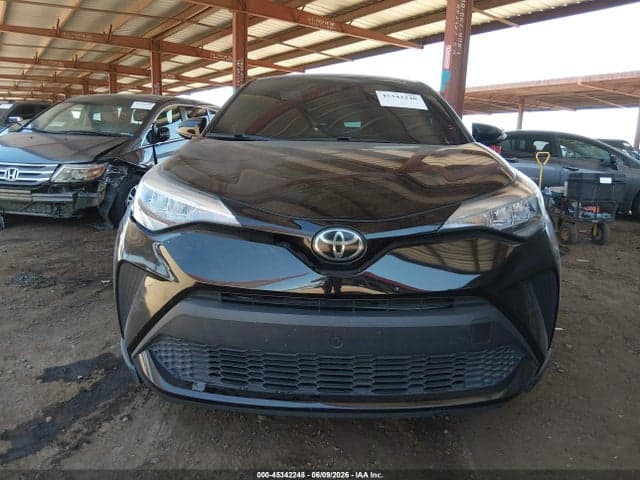 2022 TOYOTA C-HR XLE 12
