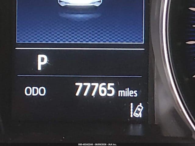 2022 TOYOTA C-HR XLE 15