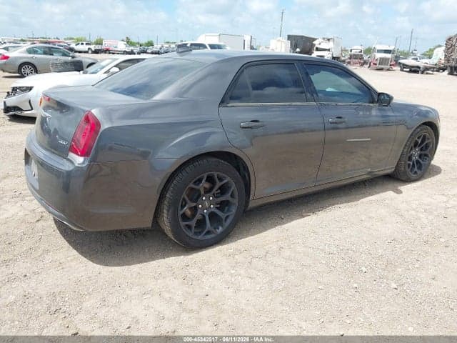 2019 CHRYSLER 300 TOURING 4