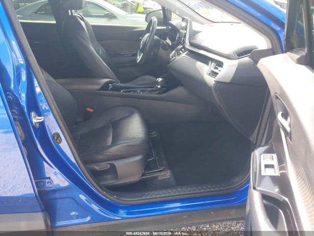 2020 TOYOTA C-HR LIMITED 5