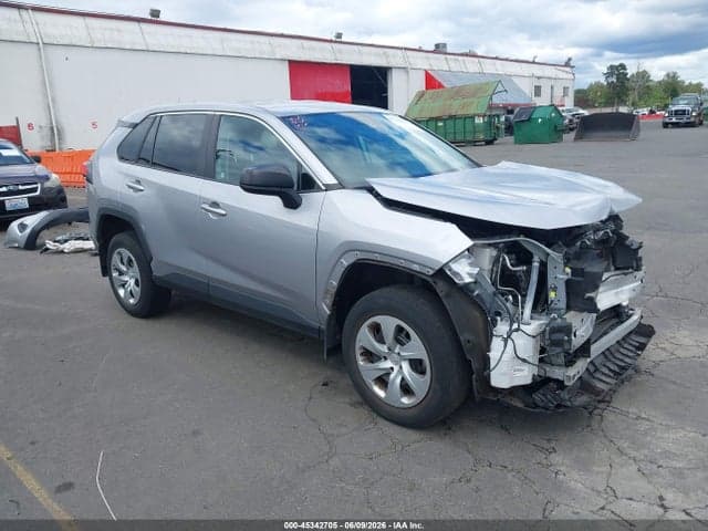 2022 TOYOTA RAV4 LE 1