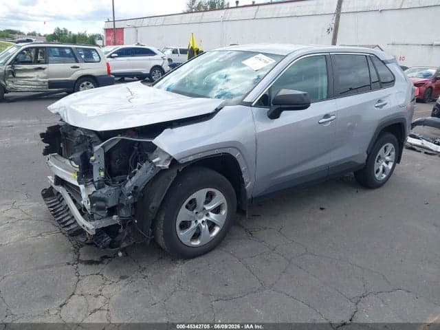 2022 TOYOTA RAV4 LE 2