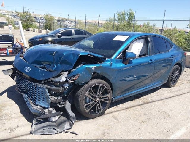 2025 TOYOTA CAMRY XSE 2
