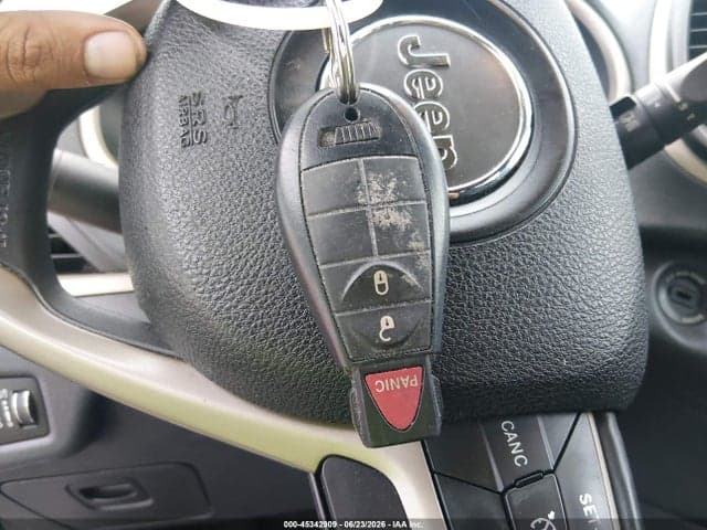2016 JEEP CHEROKEE ALTITUDE 11