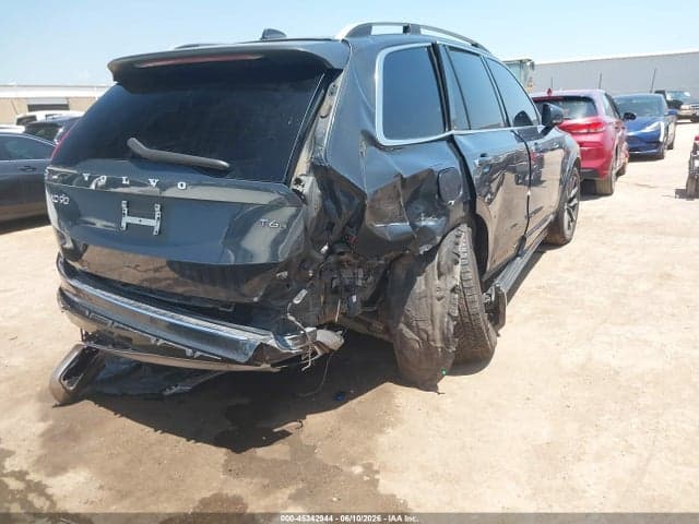 2017 VOLVO XC90 T6 4
