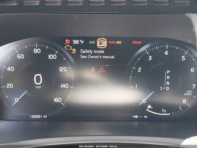 2017 VOLVO XC90 T6 7
