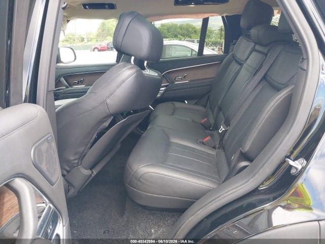 2025 LAND ROVER RANGE ROVER 8