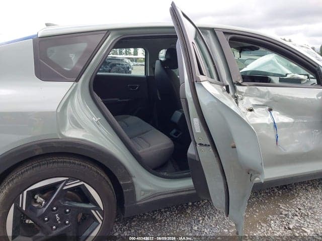 2025 KIA K4 EX 8