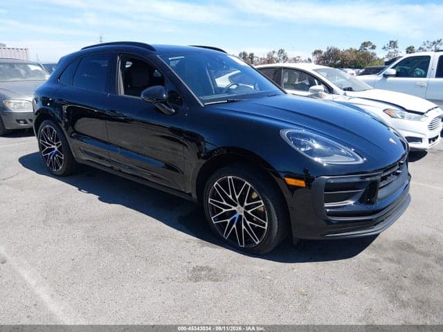 2023 PORSCHE MACAN T 1