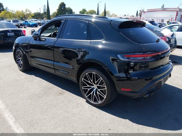 2023 PORSCHE MACAN T 3
