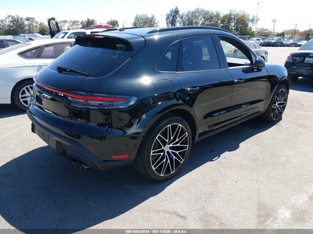 2023 PORSCHE MACAN T 4