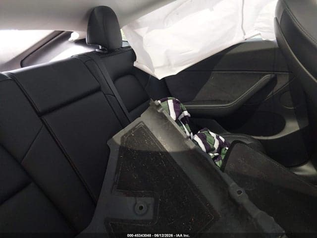 2021 TESLA MODEL Y LONG RANGE DUAL MOTOR ALL-WHEEL DRIVE 8