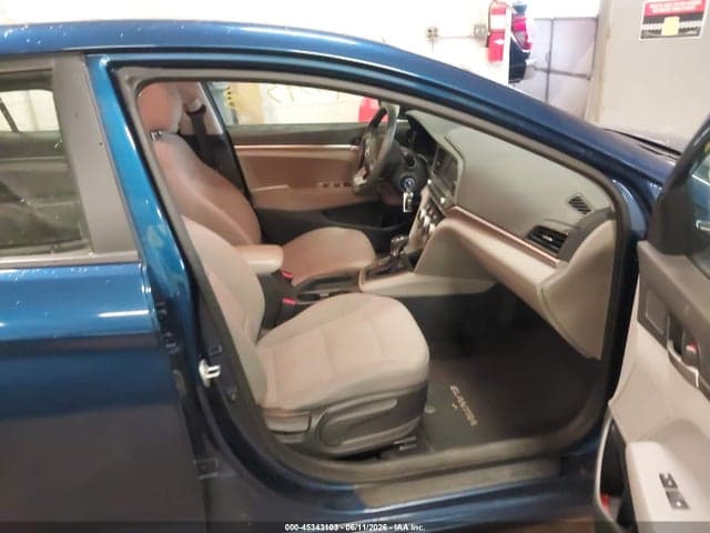 2019 HYUNDAI ELANTRA SE 5