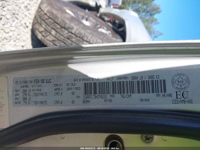 2017 RAM 1500 SLT 9