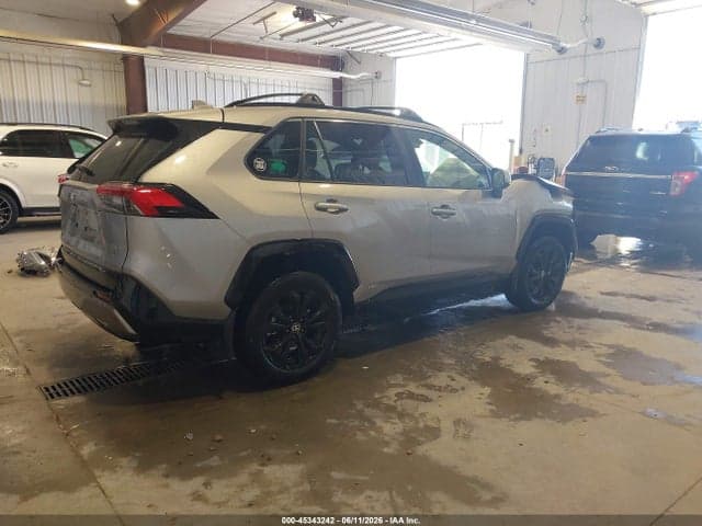 2025 TOYOTA RAV4 HYBRID SE 4