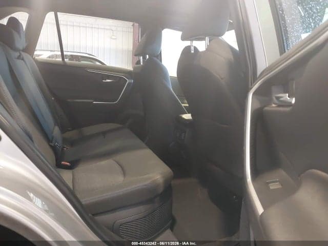 2025 TOYOTA RAV4 HYBRID SE 8