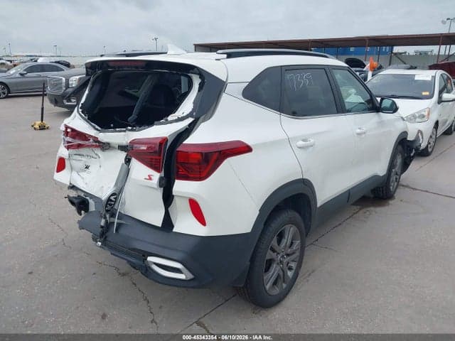 2021 KIA SELTOS S 4