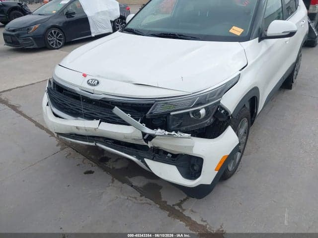 2021 KIA SELTOS S 6