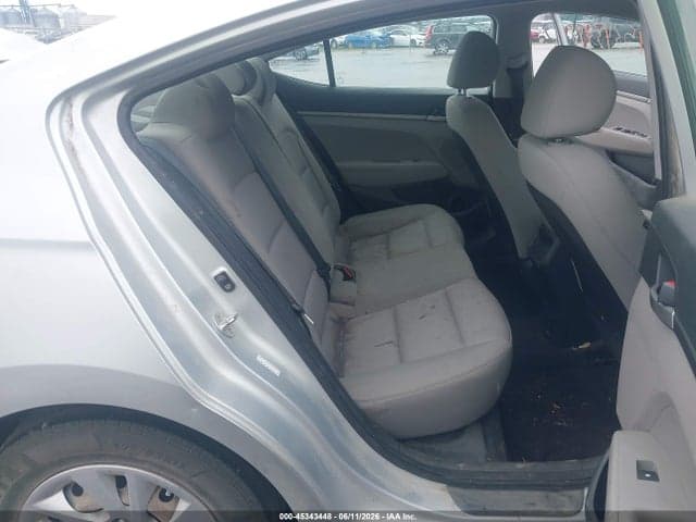 2017 HYUNDAI ELANTRA SE 8