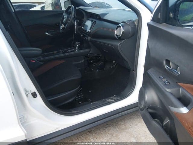2023 NISSAN KICKS SR XTRONIC CVT 5