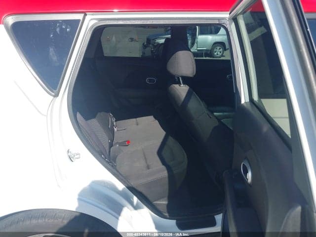 2017 KIA SOUL + 8