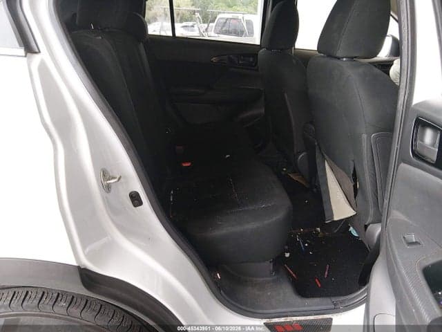 2022 MITSUBISHI ECLIPSE CROSS 8