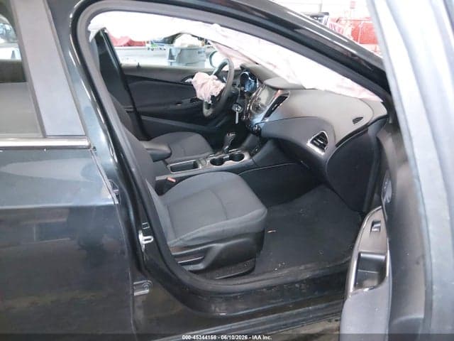 2018 CHEVROLET CRUZE LT AUTO 5