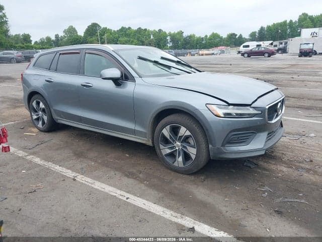 2020 VOLVO V60 CROSS