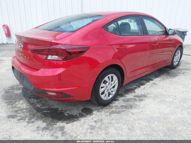 2020 HYUNDAI ELANTRA SE 4