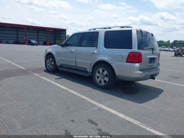 2004 LINCOLN NAVIGATOR 3