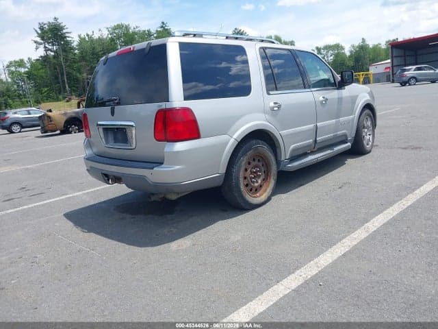 2004 LINCOLN NAVIGATOR 4