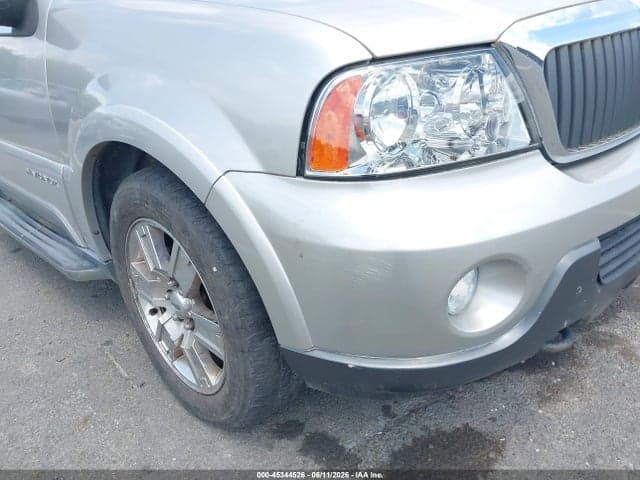 2004 LINCOLN NAVIGATOR 6