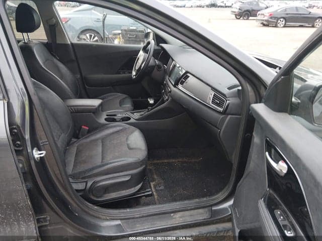 2018 KIA NIRO EX 5