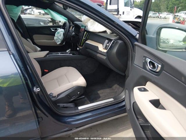 2026 VOLVO XC60 B5 5