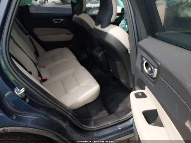2026 VOLVO XC60 B5 8