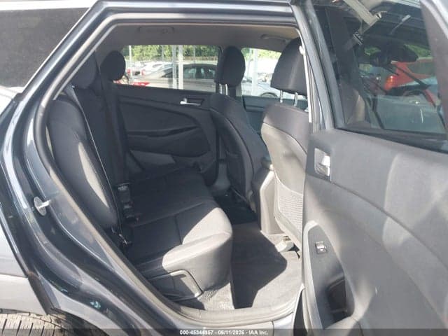 2019 HYUNDAI TUCSON VALUE 8