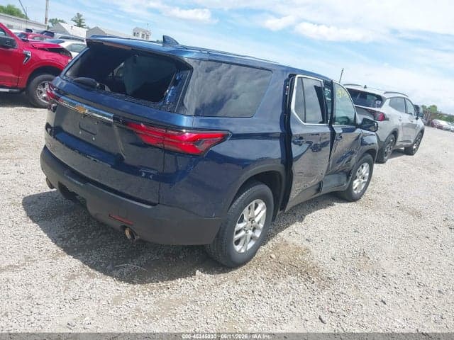 2023 CHEVROLET TRAVERSE FWD LS 4